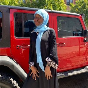 Meet your Posher, Nadia